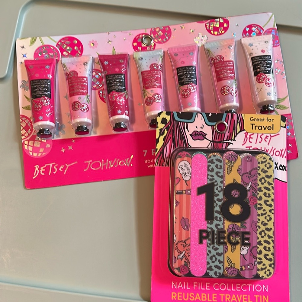 Hand and Nail Gift Set- Betsey Johnson- Hand Cream and Nail File, NEW